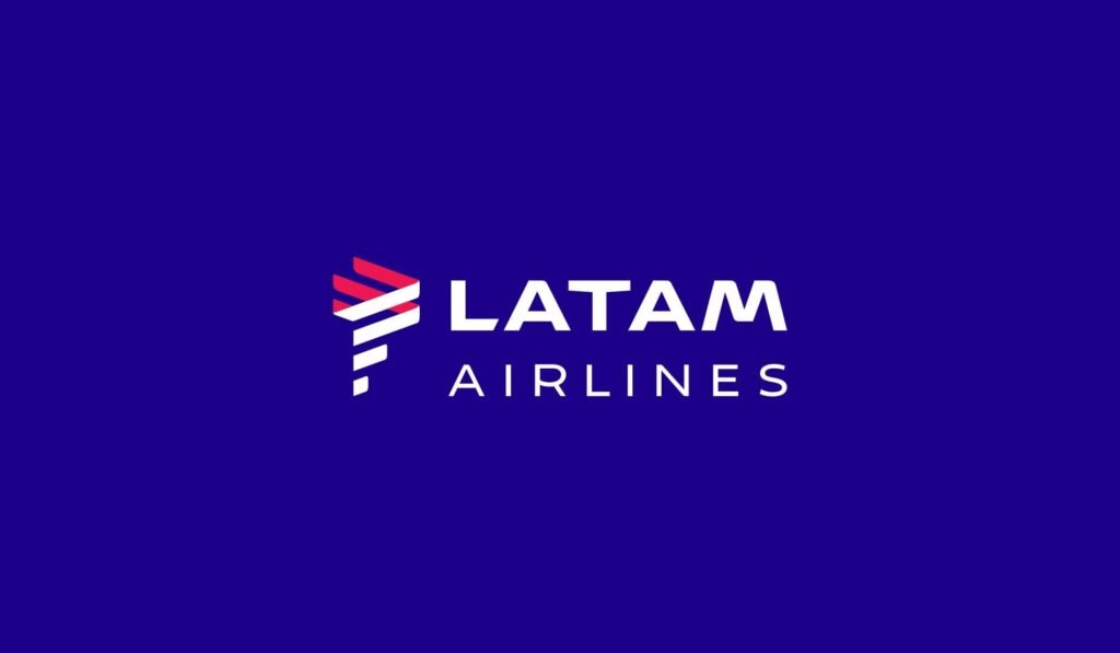 LATAM_AIRLINES-1024x597 Quais classes tarifárias da LATAM pontuam no Qatar Privilege Club? Pontua com Milhas? Milhas e Emissões Avios Destaque 