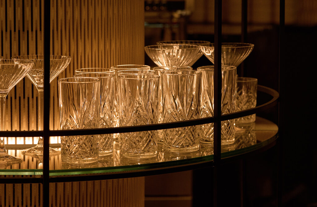 03_sala_vip_emerald-1024x668 Iberia inaugura nova sala VIP em Madri com gastronomia premium, suítes de descanso e bar 360º Cartões e Bancos Avios Destaque Milhas e Emissões SALAS VIP 