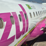avião rosa da Azul Embraer 195 e2
